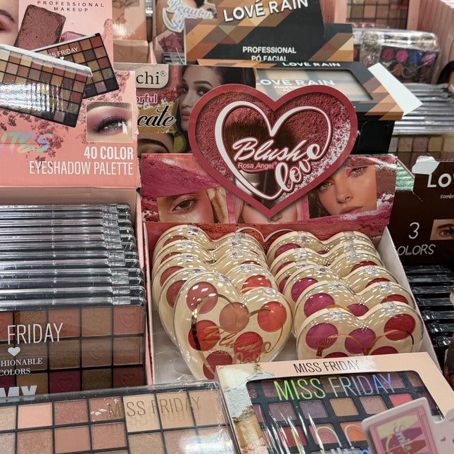 Makeup Stock – Only 40 AED/KG