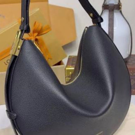 LV Hobo Style Bag with Pouch – Master Quality