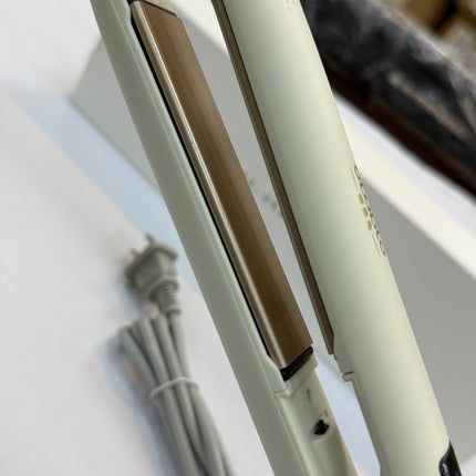 Hair Straightener With Ceramic Coating