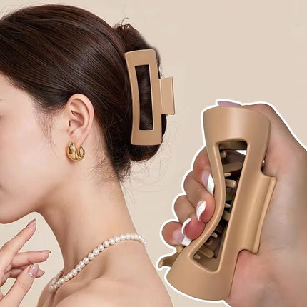 https://cdn.shopify.com/s/files/1/0742/1198/3559/files/soft-silicone-shark-hair-claw-clip-non-slip-break-resistant-grip-for-women-durable-comfortable-for-daily-wear-sports-1844638.jpg?v=1766952612